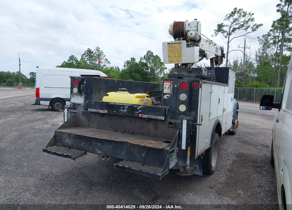 2015 FORD F-550 CHASSIS XL VIN: 1FDUF5GYXFEB23787