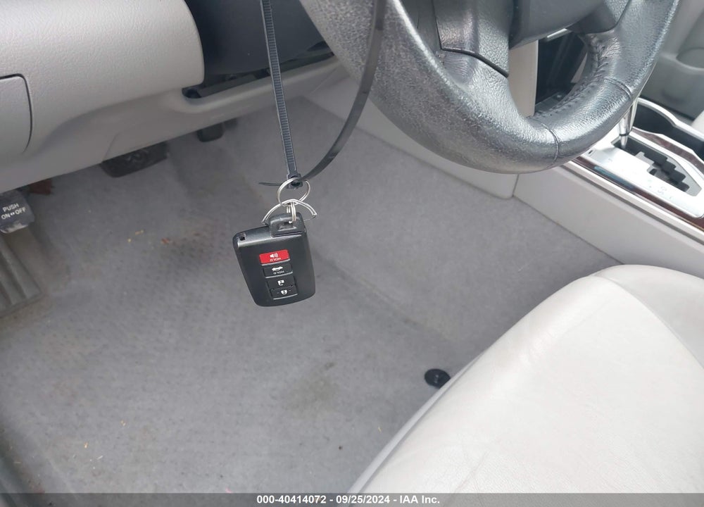 2013 TOYOTA CAMRY XLE VIN: 4T4BF1FK4DR286389