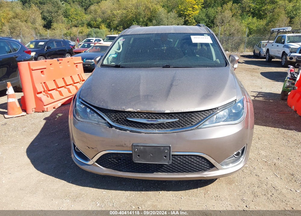 2017 CHRYSLER PACIFICA TOURING L VIN: 2C4RC1BGXHR539905