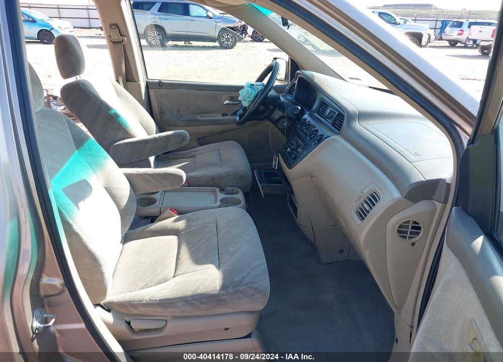 2004 HONDA ODYSSEY EX VIN: 5FNRL18834B141411