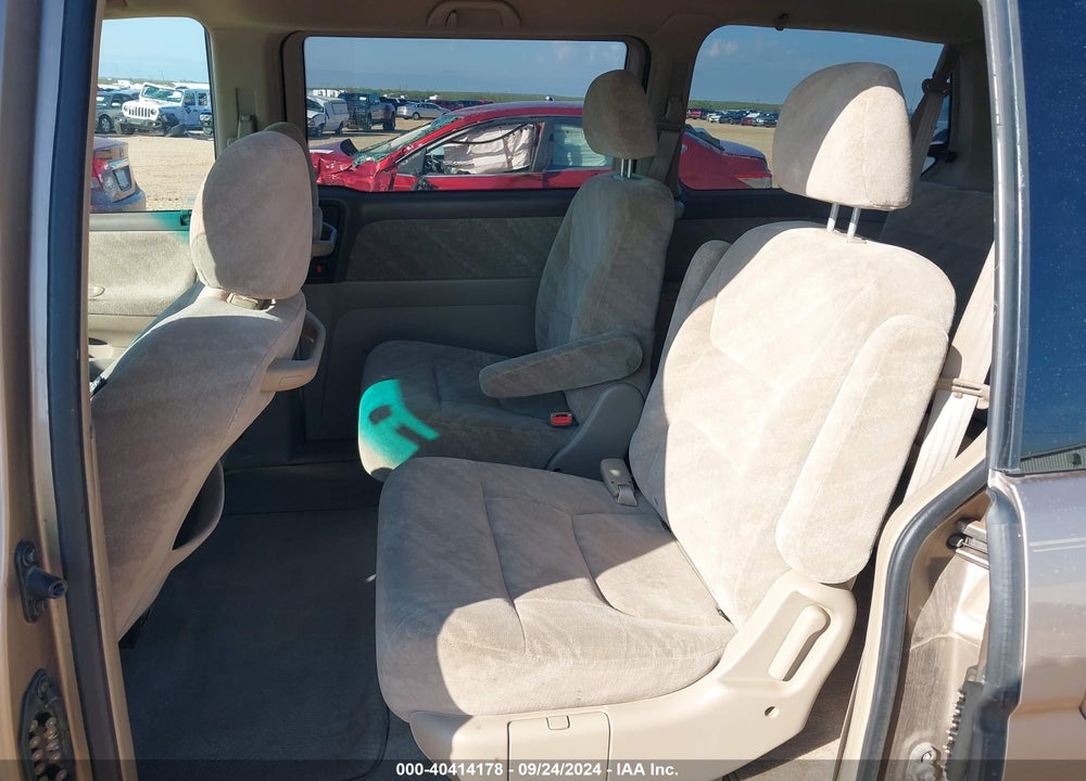 2004 HONDA ODYSSEY EX VIN: 5FNRL18834B141411