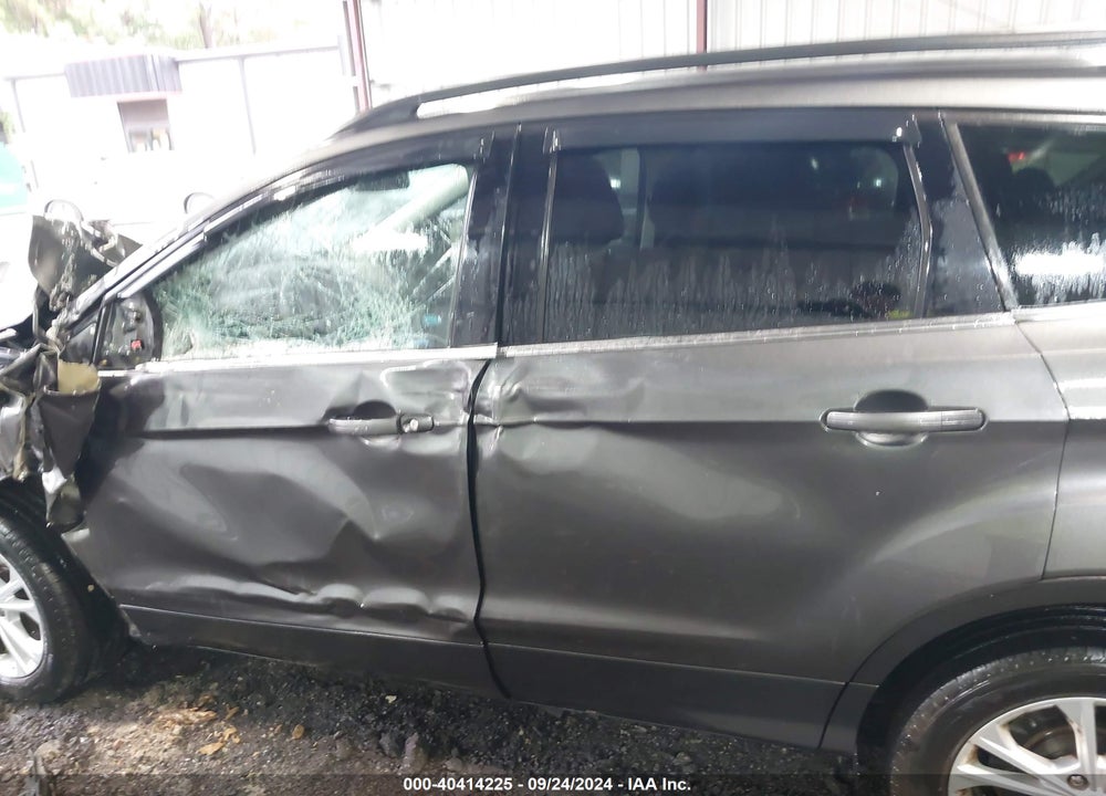 2017 FORD ESCAPE SE VIN: 1FMCU0G98HUB37399