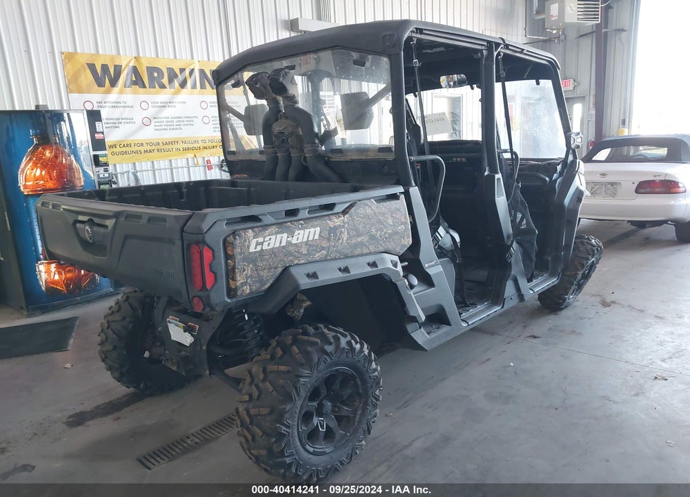 2021 CAN-AM DEFENDER MAX VIN: 3JBUAAX48MK000018
