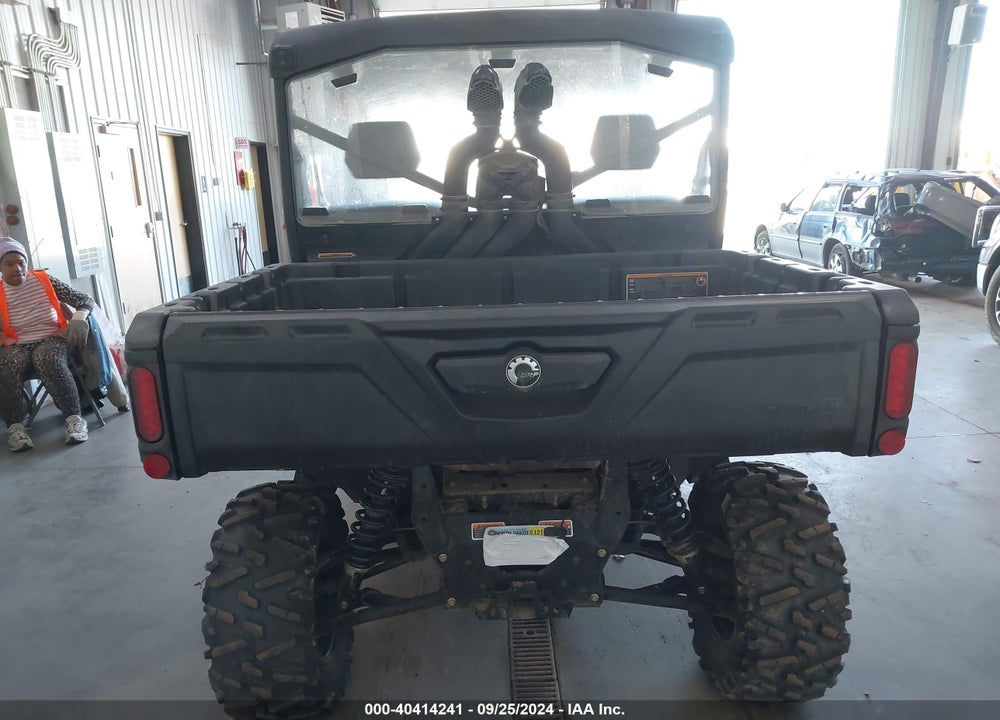 2021 CAN-AM DEFENDER MAX VIN: 3JBUAAX48MK000018