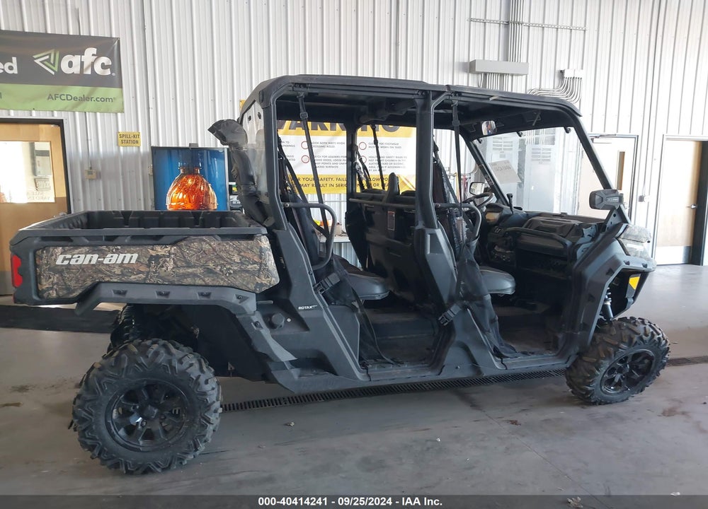 2021 CAN-AM DEFENDER MAX VIN: 3JBUAAX48MK000018