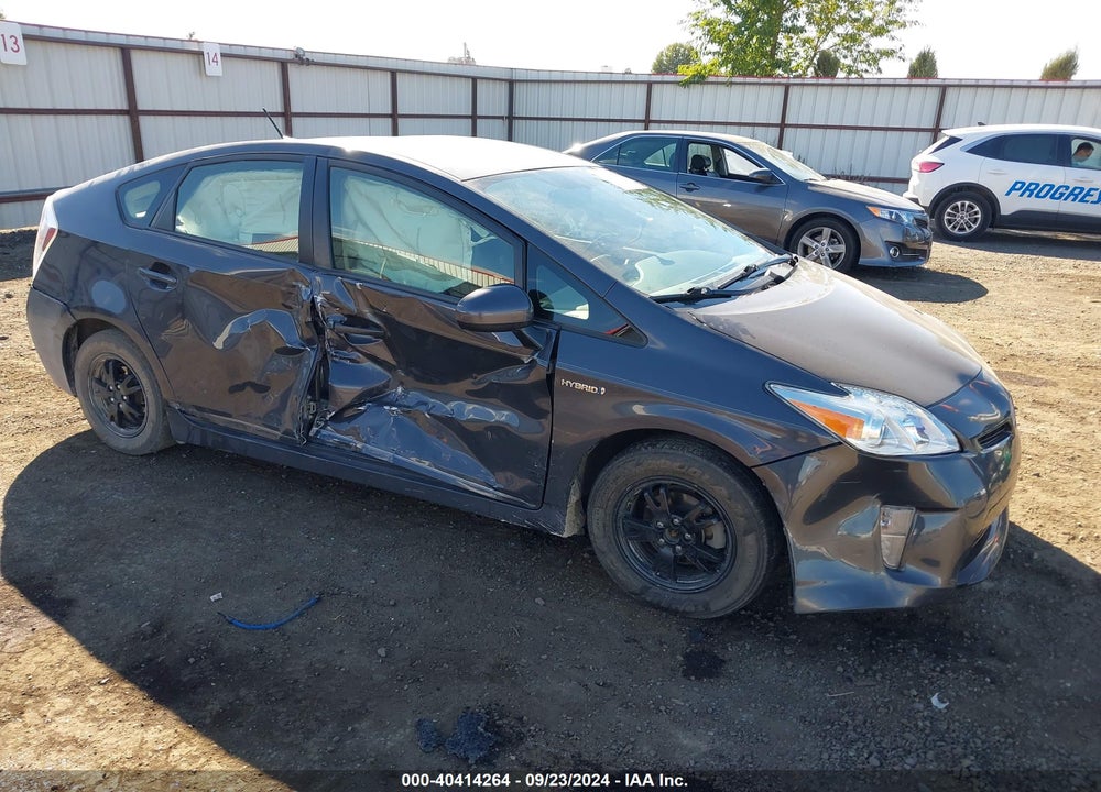2013 TOYOTA PRIUS FOUR VIN: JTDKN3DU3D1669372
