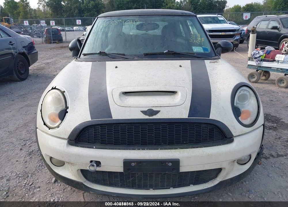 2007 MINI COOPER S VIN: WMWMF73517TL86921