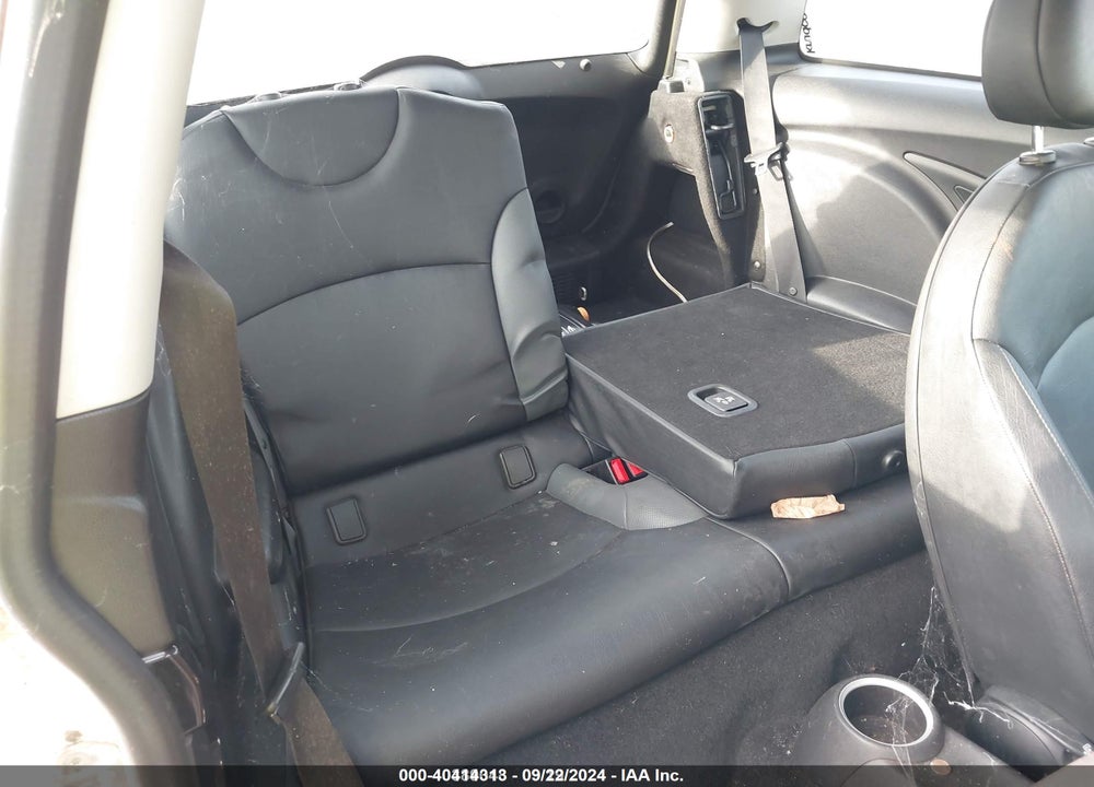 2007 MINI COOPER S VIN: WMWMF73517TL86921