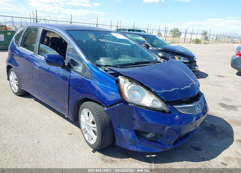 2011 HONDA FIT SPORT VIN: JHMGE8H52BC008812