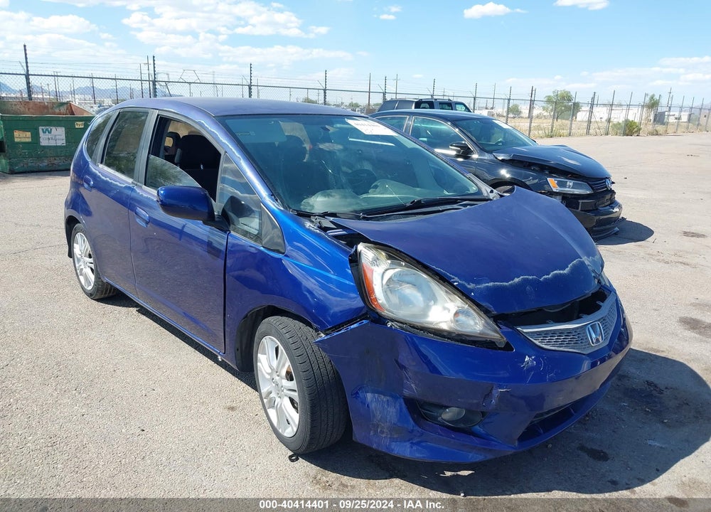 2011 HONDA FIT SPORT VIN: JHMGE8H52BC008812