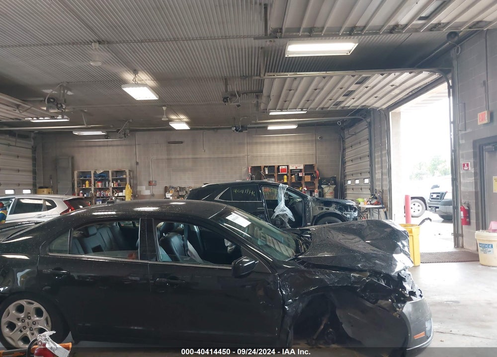 2011 FORD FUSION SE VIN: 3FAHP0HA7BR196801