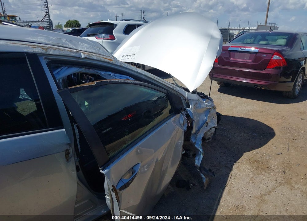2018 TOYOTA COROLLA SE VIN: 2T1BURHE4JC103902