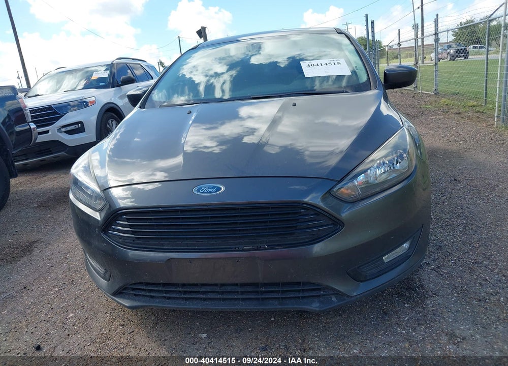 2018 FORD FOCUS SE VIN: 1FADP3FEXJL210578