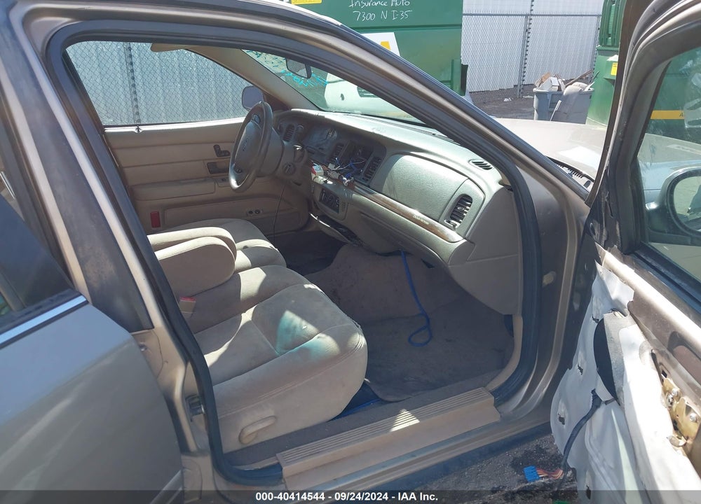 2003 FORD CROWN VICTORIA STANDARD VIN: 2FAFP73W93X164423