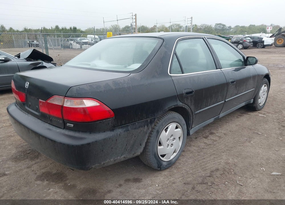 1998 HONDA ACCORD LX V6 VIN: 1HGCG1648WA044146