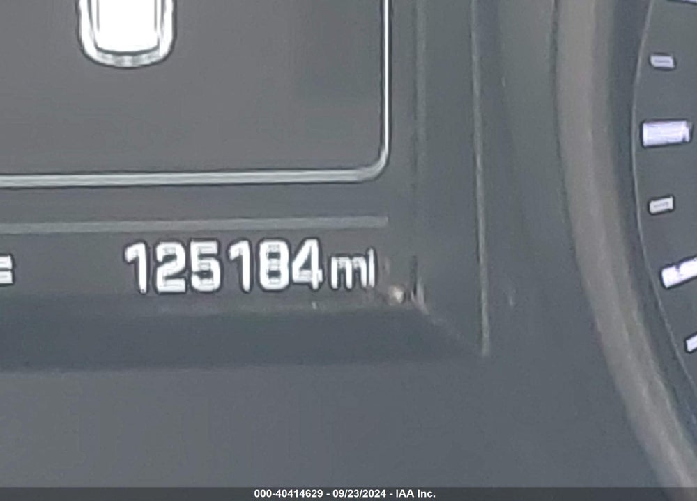 2018 HYUNDAI SANTA FE SPORT 2.4L VIN: 5NMZT3LB9JH087377