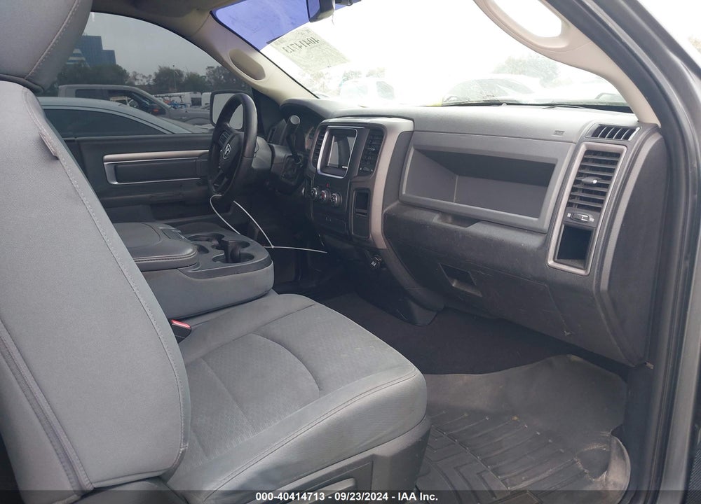 2013 RAM 1500 EXPRESS VIN: 3C6JR6AT6DG519522