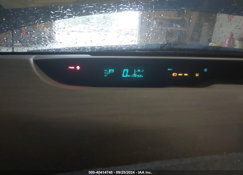 2008 TOYOTA PRIUS TOURING VIN: JTDKB20U687807935
