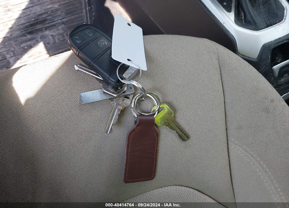 2015 JEEP RENEGADE LATITUDE VIN: ZACCJABT5FPB51359