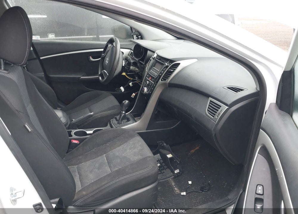 2014 HYUNDAI ELANTRA GT VIN: KMHD35LH4EU195104