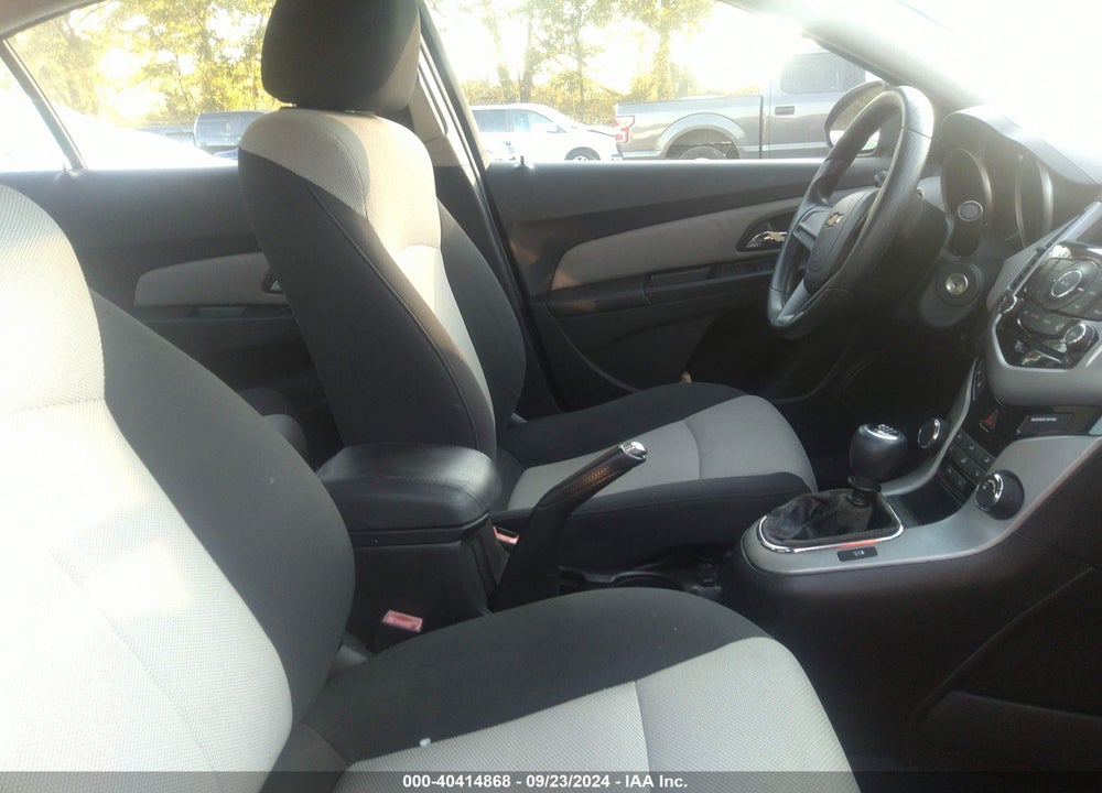 2011 CHEVROLET CRUZE LS VIN: 1G1PD5SH6B7132086