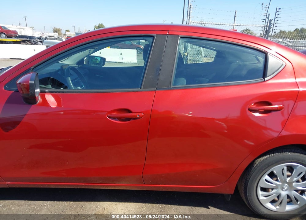 2019 TOYOTA YARIS L VIN: 3MYDLBYV5KY526431