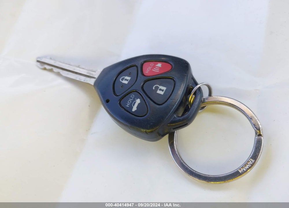 2011 TOYOTA COROLLA LE VIN: 2T1BU4EEXBC721105