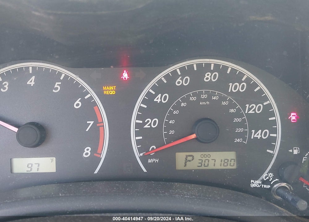 2011 TOYOTA COROLLA LE VIN: 2T1BU4EEXBC721105