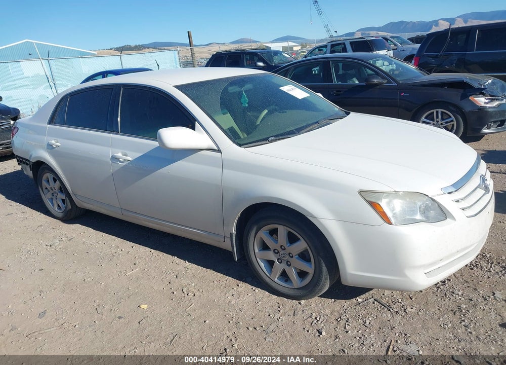 2005 TOYOTA AVALON XL VIN: 4T1BK36B45U056340