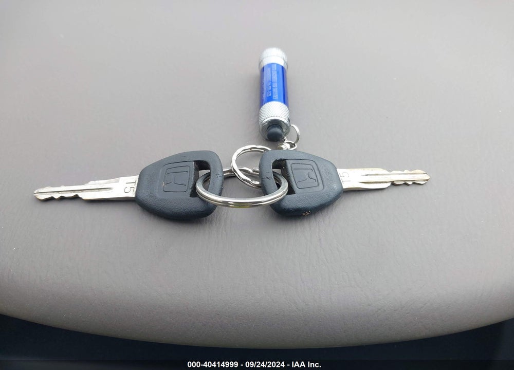 1998 HONDA ACCORD LX V6 VIN: 1HGCG164XWA016526