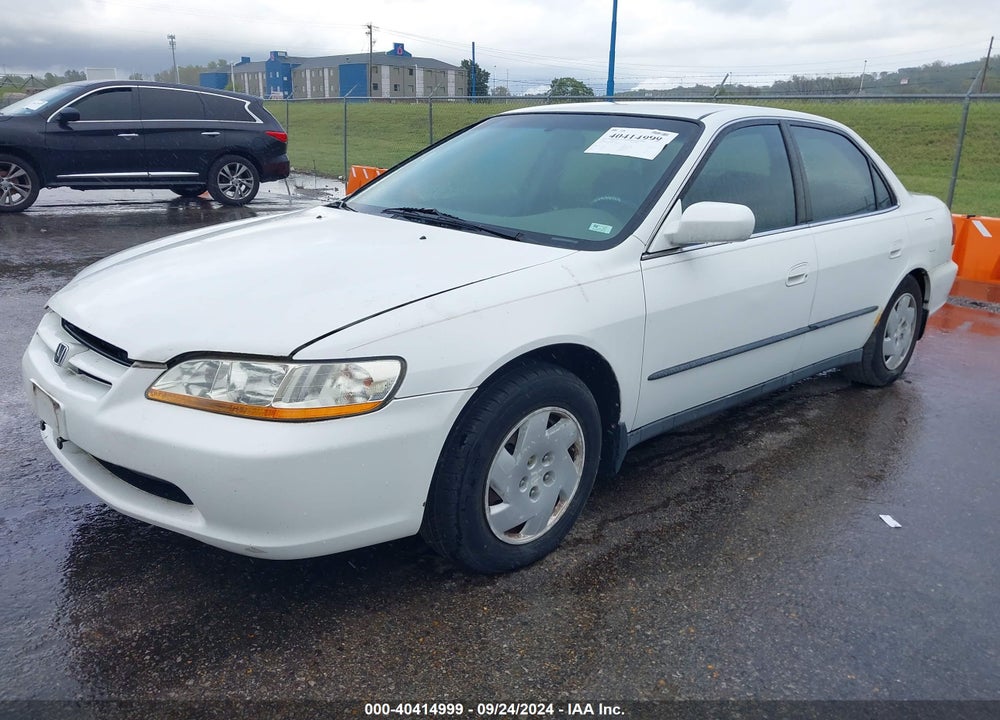 1998 HONDA ACCORD LX V6 VIN: 1HGCG164XWA016526