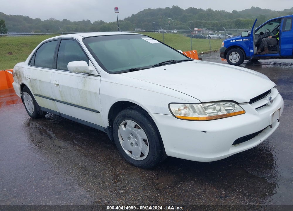 1998 HONDA ACCORD LX V6 VIN: 1HGCG164XWA016526