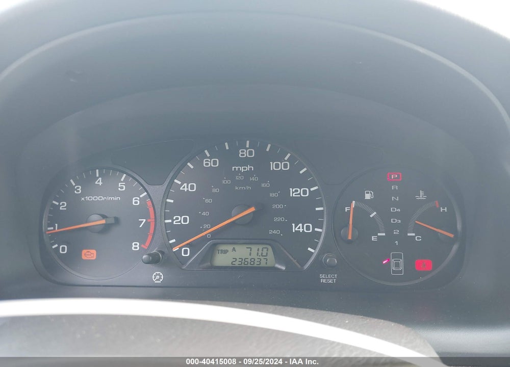 2002 HONDA ACCORD 2.3 SE VIN: 1HGCG56752A066827