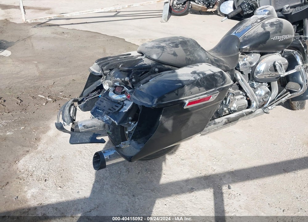 2020 HARLEY-DAVIDSON FLHX VIN: 1HD1KBC1XLB659337