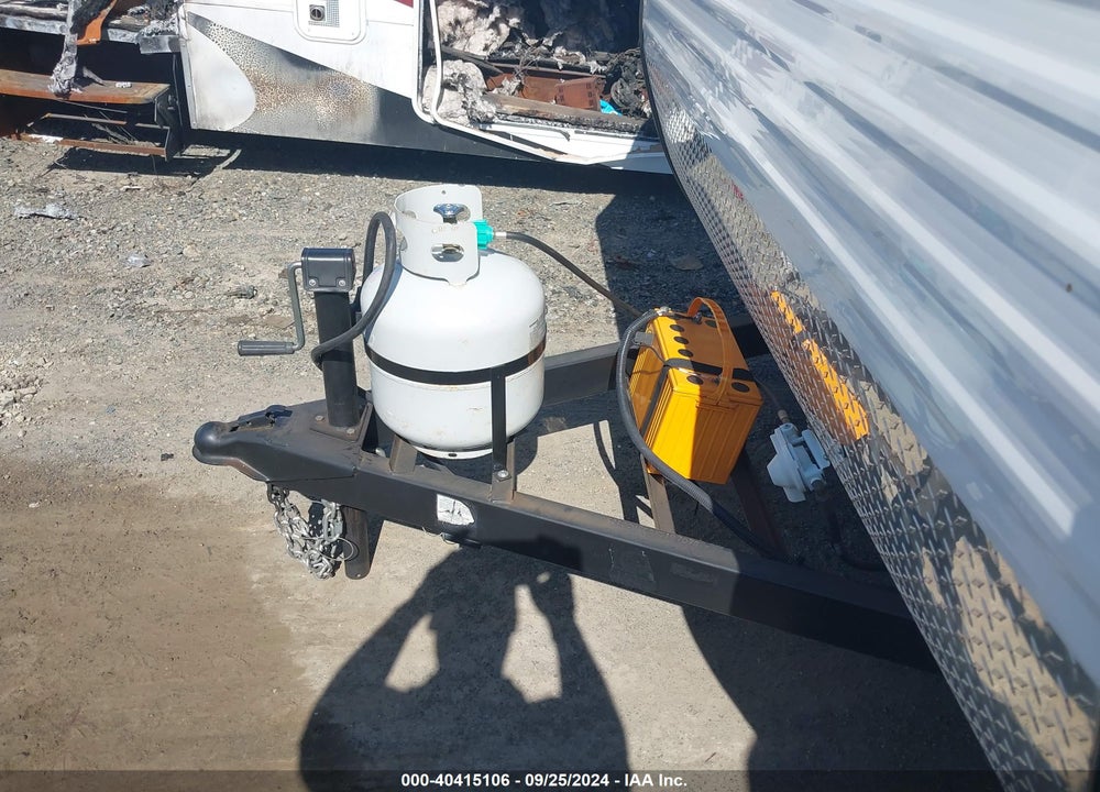 2015 COACHMEN CLIPPER M-16B VIN: 5ZT2CWEC0F5107078