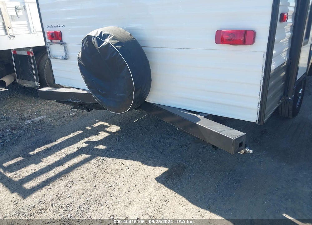 2015 COACHMEN CLIPPER M-16B VIN: 5ZT2CWEC0F5107078