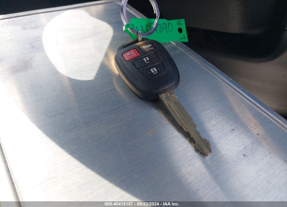 2015 TOYOTA COROLLA LE VIN: 5YFBURHE0FP337588