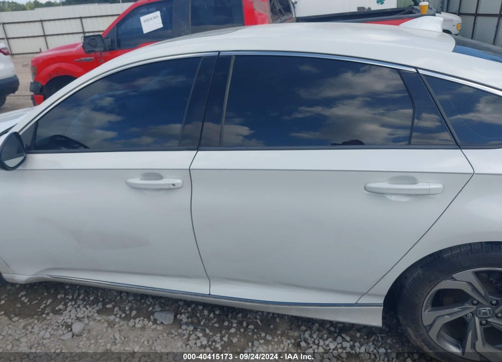 2018 HONDA ACCORD EX VIN: 1HGCV1F47JA015977