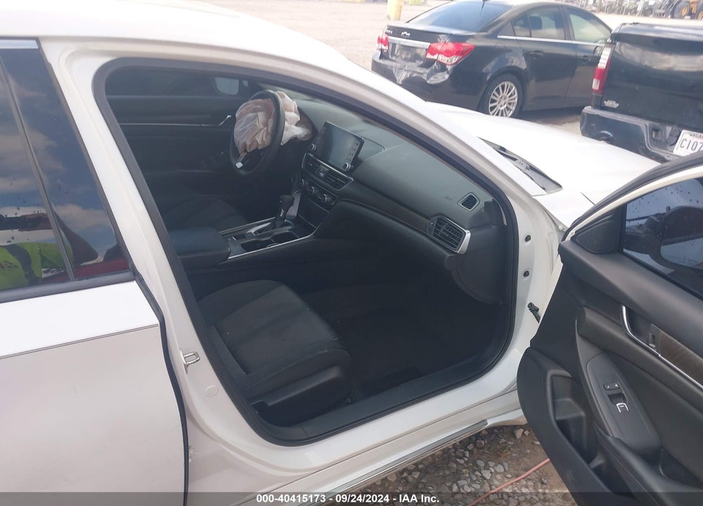 2018 HONDA ACCORD EX VIN: 1HGCV1F47JA015977