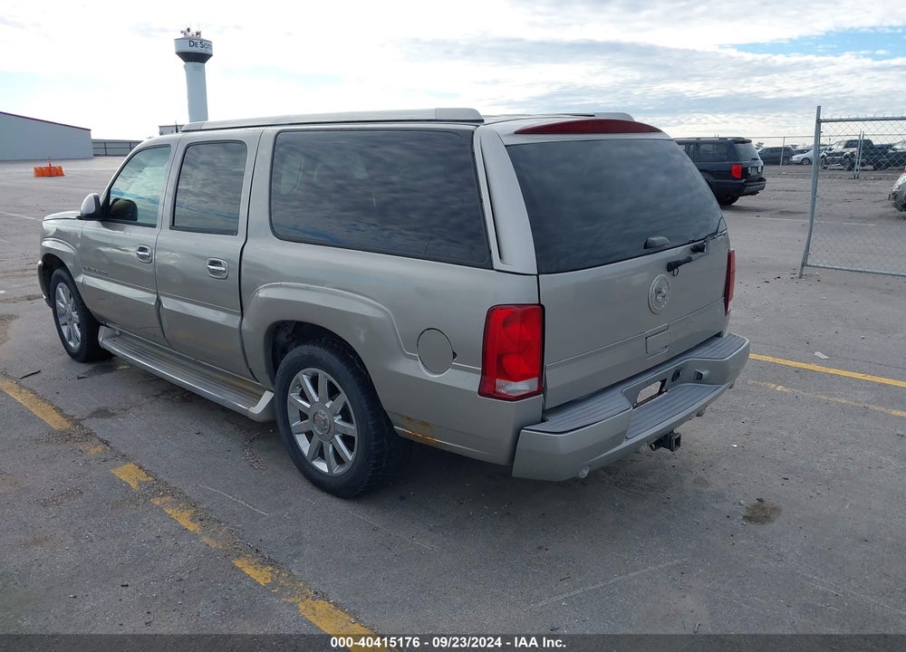 2005 CADILLAC ESCALADE ESV PLATINUM EDITION VIN: 3GYFK66N25G208064