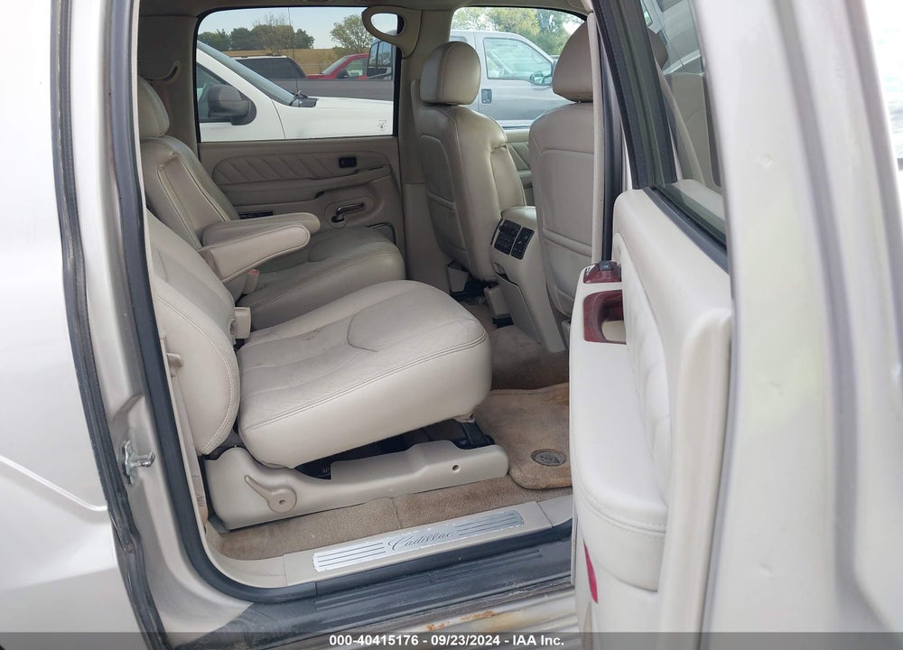 2005 CADILLAC ESCALADE ESV PLATINUM EDITION VIN: 3GYFK66N25G208064