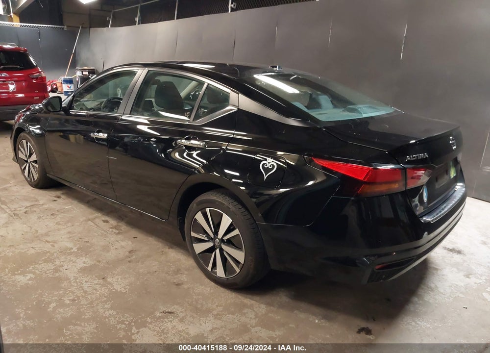 2022 NISSAN ALTIMA SV FWD VIN: 1N4BL4DV2NN411574