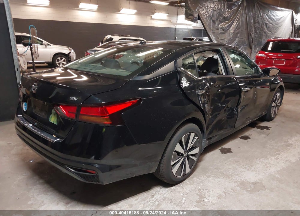 2022 NISSAN ALTIMA SV FWD VIN: 1N4BL4DV2NN411574