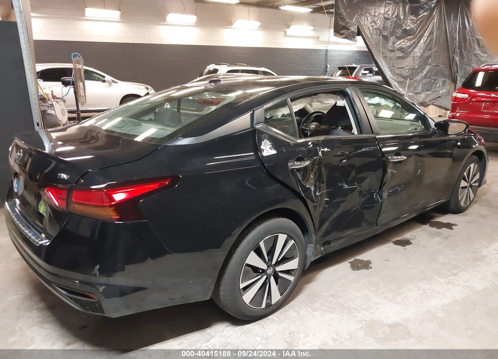 2022 NISSAN ALTIMA SV FWD VIN: 1N4BL4DV2NN411574