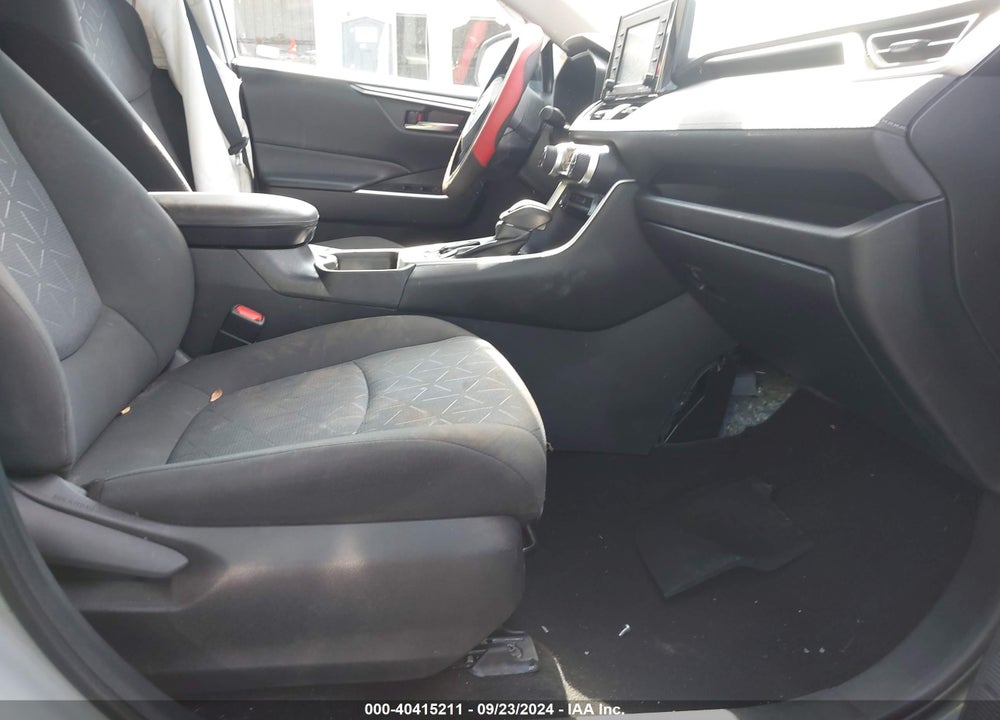 2022 TOYOTA RAV4 XLE VIN: 2T3W1RFV6NW197757