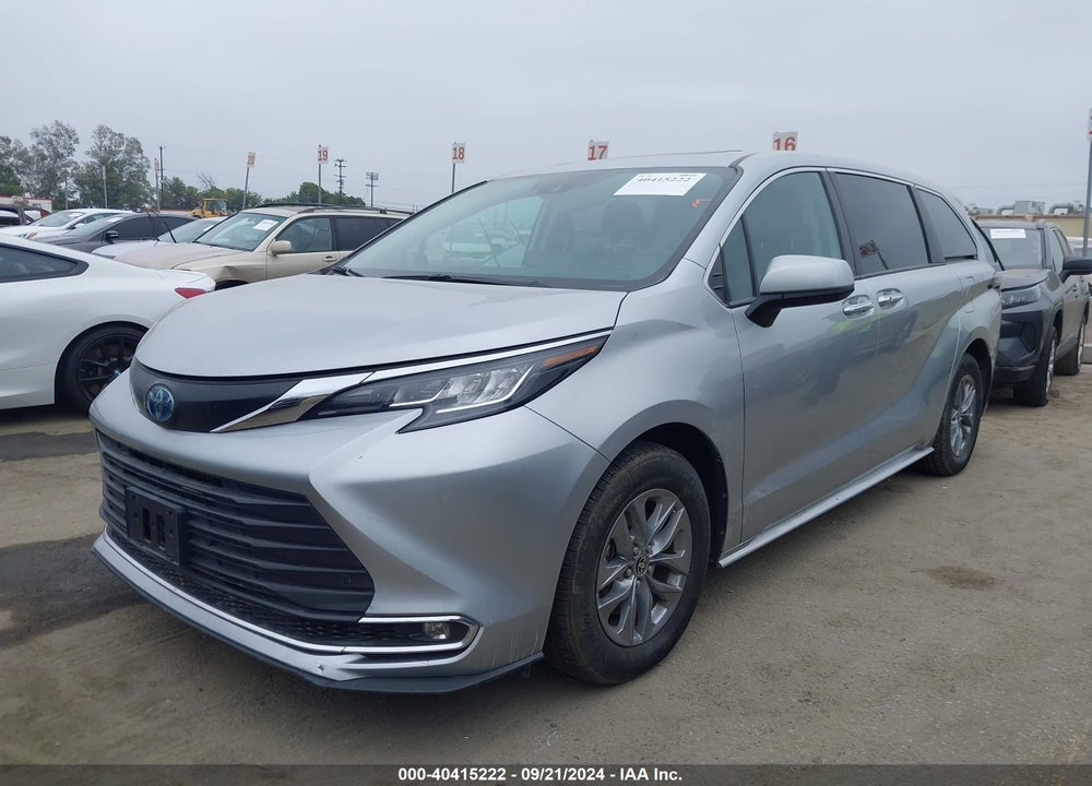 2022 TOYOTA SIENNA XLE VIN: 5TDYRKEC8NS107809