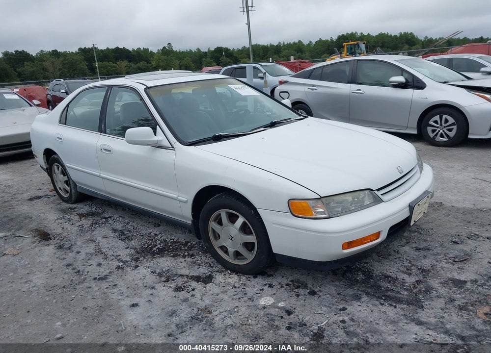 1995 HONDA ACCORD EX VIN: 1HGCD5658SA039628