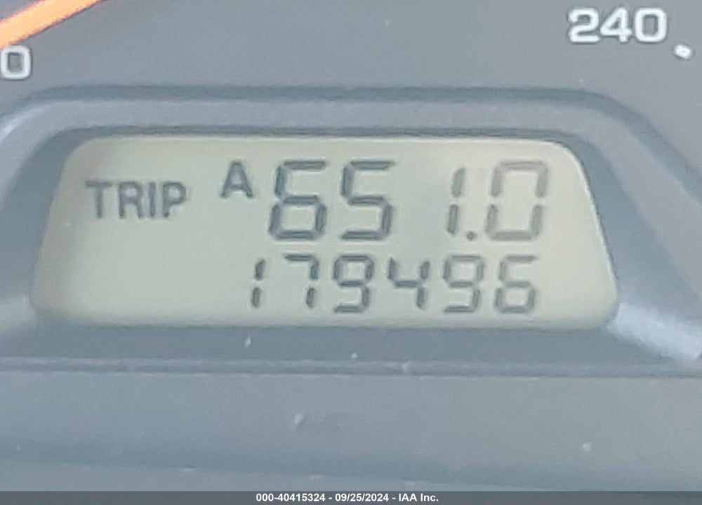 1998 HONDA ACCORD LX VIN: 1HGCG5640WA268535
