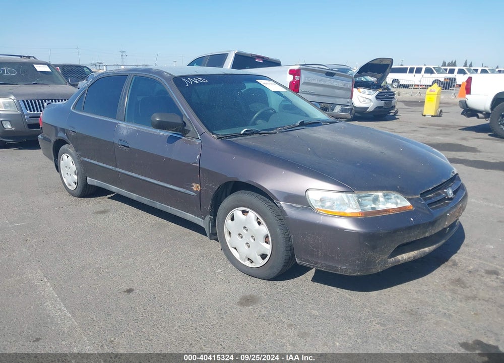 1998 HONDA ACCORD LX VIN: 1HGCG5640WA268535