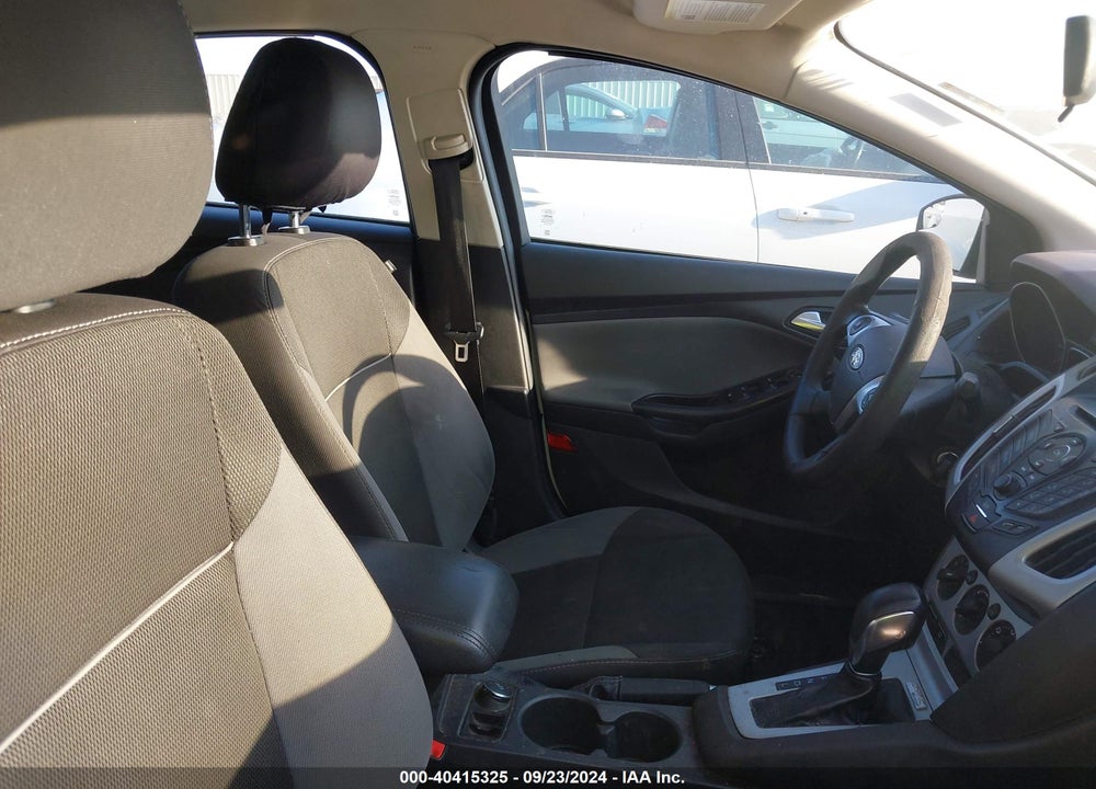 2014 FORD FOCUS SE VIN: 1FADP3F29EL118003